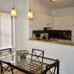 320C property dining tabel