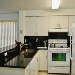 Dolce Vita 350B Kitchen 2